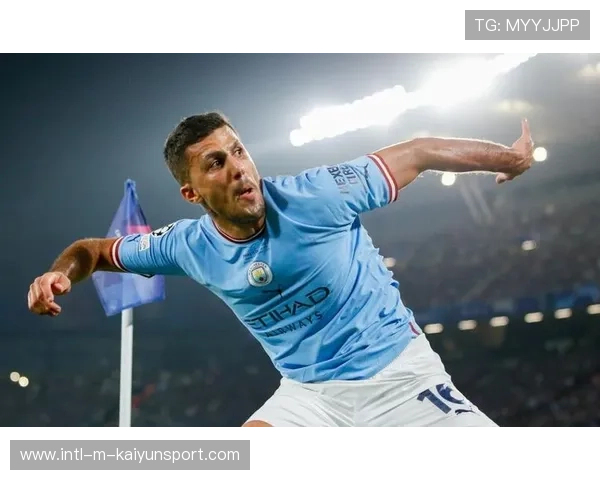 曼城迪亚斯防守统治与对抗训练:成就顶级中卫的秘密 曼城迪亚斯防守统治与对抗训练:成就顶级中卫的秘密