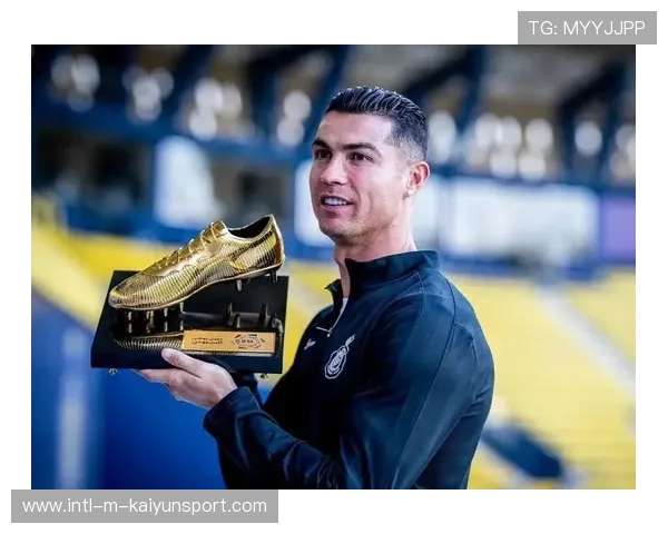 C罗沙特联85场达成百球里程碑，c罗沙滩