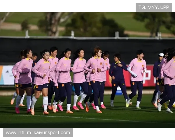 中国足球女足身材体能数据分析与训练适应性，女足运动员体重