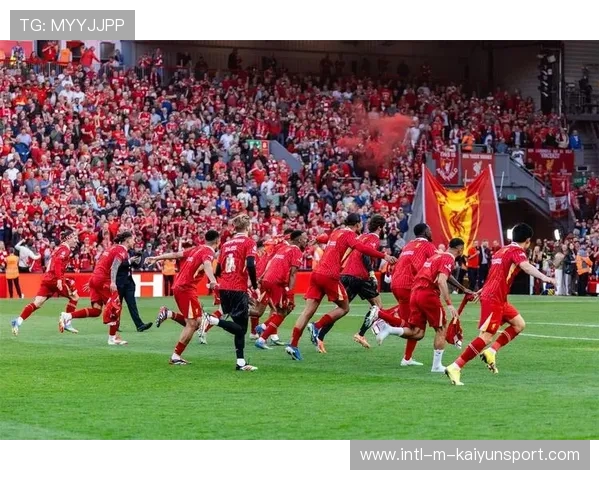 利物浦替补球员立功，红军阵容深度展现优势，利物浦为什么被称为红军