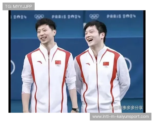 打不过就合影？樊振东把对方教练都打服了！，樊振东最擅长的打法